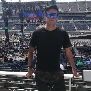 Meet your Posher, Diego